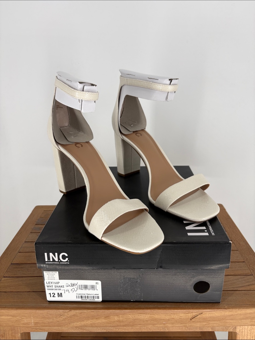 NewINC International Concepts Whitw Block Heel Sandals with Ankle Strap size 12M